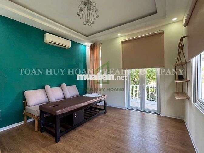 Villa Gần Biển Mỹ Khê | 180m² | 3 Phòng Ngủ | Sân Vườn Rộng