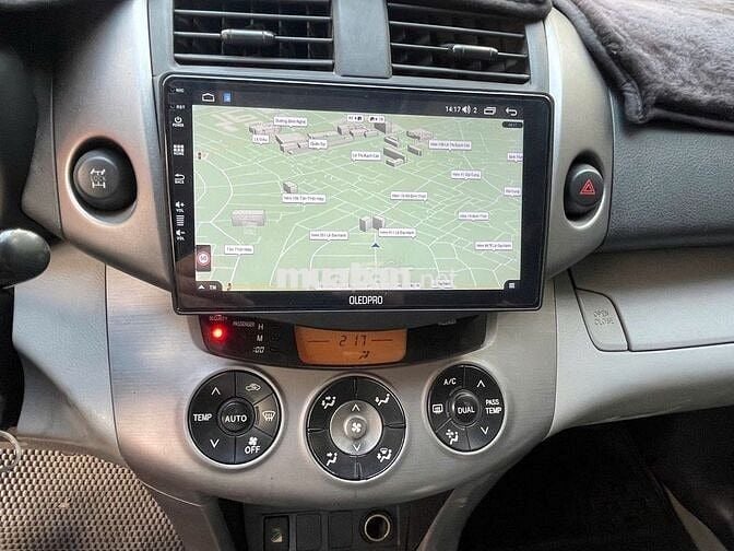 Toyota RAV4 Limited 2 cầu Bạc 7 chỗ