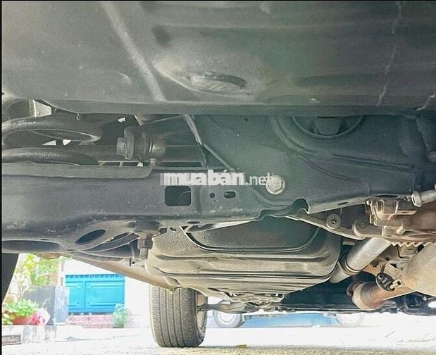 Toyota RAV4 Limited 2 cầu Bạc 7 chỗ
