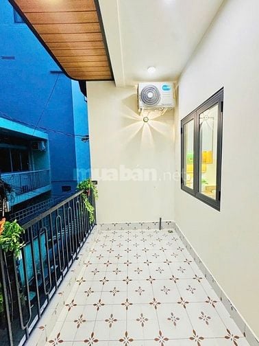 Quận 11, 1 căn ra mặt tiền Minh Phụng , 45m2, 2 tầng mới đẹp, ,6,79 tỷ