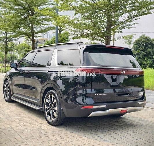 Kia Carnival Signature SX 2024 7 chỗ Đen 50000 km