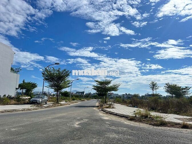 BÁN LÔ GÓC 2MT PHI BÌNH 5 - PHI BÌNH 8 270M2 CHỈ 15 TỶ