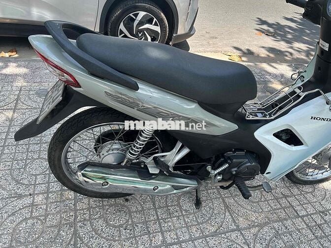 Honda Wave A 2024 Trắng xám