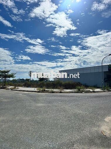BÁN LÔ GÓC 2MT PHI BÌNH 5 - PHI BÌNH 8 270M2 CHỈ 15 TỶ