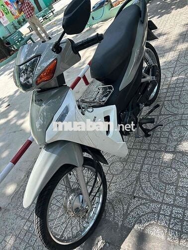 Honda Wave A 2024 Trắng xám