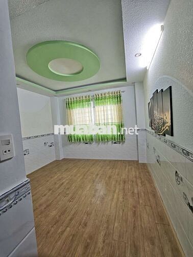 4 X 18M 4 PHÒNG NGAY CÔNG VIÊN  