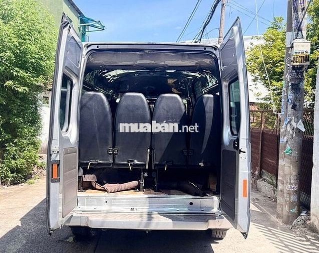 Ford Transit 2022 16 chỗ Số sàn Bạc