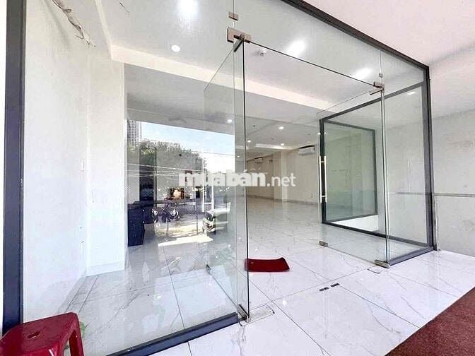 MBKD 150m2 SHOWROOM, VĂN PHÒNG, SPA, NAIL, ĐA NGHỀ TRUNG TÂM QUẬN 7