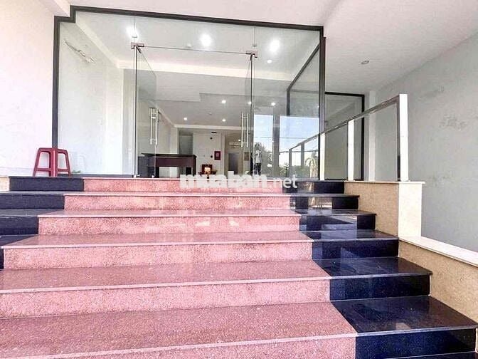 MBKD 150m2 SHOWROOM, VĂN PHÒNG, SPA, NAIL, ĐA NGHỀ TRUNG TÂM QUẬN 7