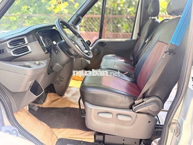 Ford Transit 2022 16 chỗ Số sàn Bạc