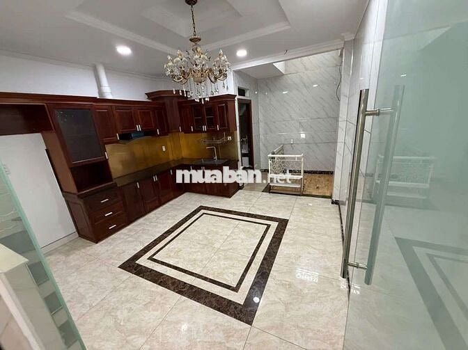 Cho thuê nguyên căn 5pn, hầm xe, sát mt đường Phạm Văn Chiêu P14 gòvấp