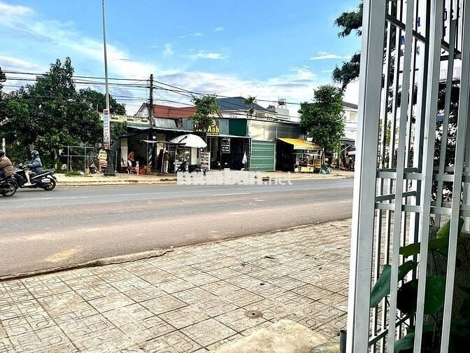 Bán nhà + đất mặt tiền quốc lộ 20, cách Đà Lạt 20km, thuận lợi KD