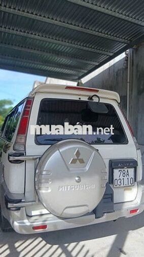 Mitsubishi Jolie 2003 Trắng 8 chỗ