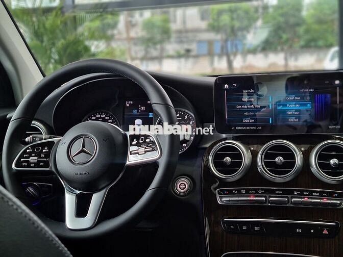 Mercedes-Benz GLC200 V1 2023 Đen 15.000 km