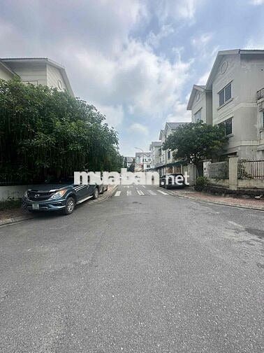 HƠN 140 Triệu/Met  BIỆT THỰ ĐƠN LẬP 3 TẦNG - KĐT CHỨC NĂNG TÂY MỖ - GẦ