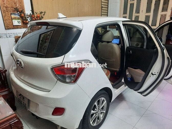 Hyundai Grand i10 Trắng Số sàn 5 chỗ
