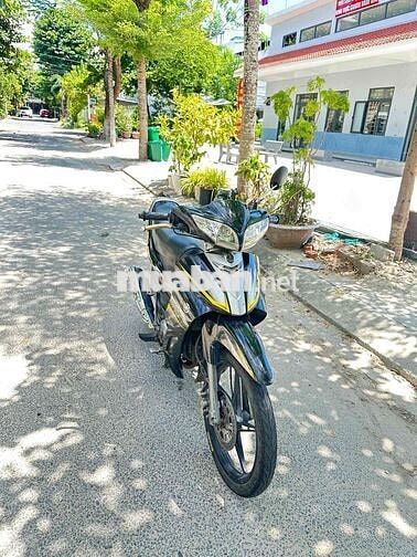 Yamaha Jupiter Gravita Đen vàng