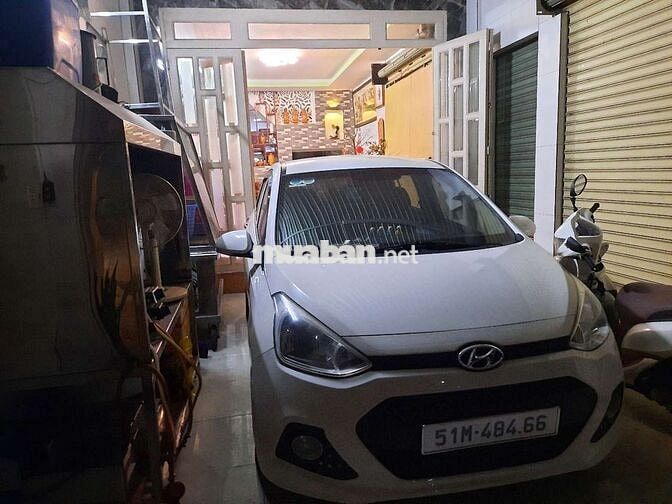 Hyundai Grand i10 Trắng Số sàn 5 chỗ