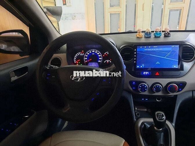 Hyundai Grand i10 Trắng Số sàn 5 chỗ