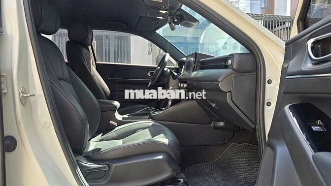 Honda HR-V RS 2022 1.5L Turbo,màu trắng,29.000 km