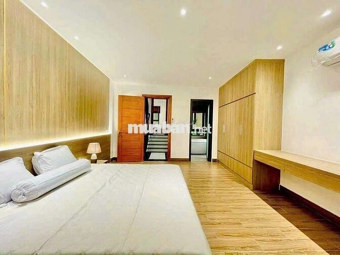 Cho thuê nguyên căn siêu phẩm, sẵn nội thất, Đg Nguyễn Văn Khối P8 GV