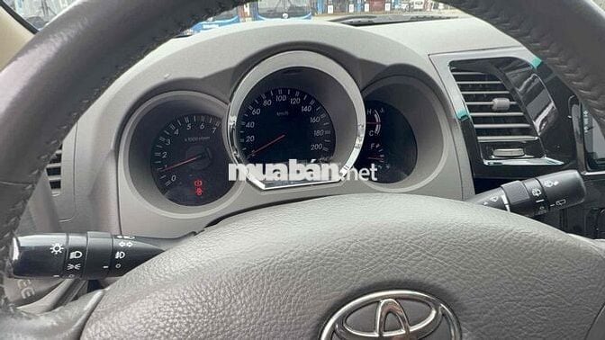 Toyota Fortuner 7 chỗ, AT, đúng chuẩn 56.000 km