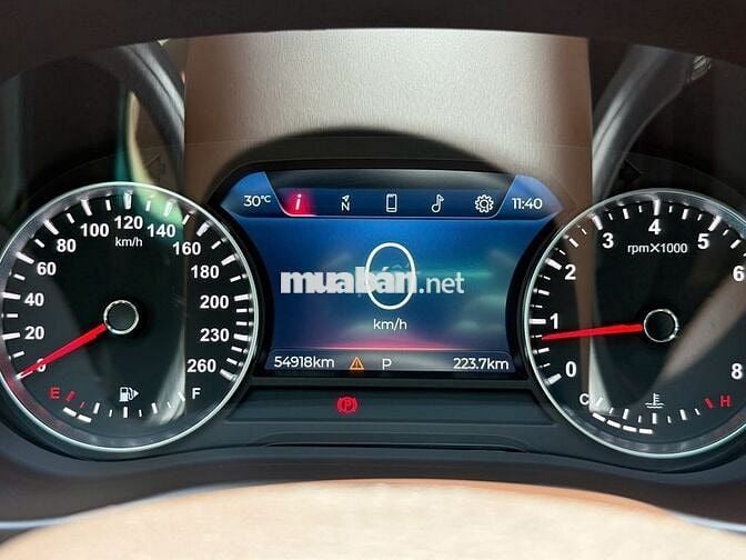VinFast Lux A Base 2021 Cam đỏ 55.000km