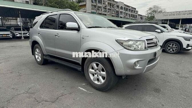 Toyota Fortuner 7 chỗ, AT, đúng chuẩn 56.000 km