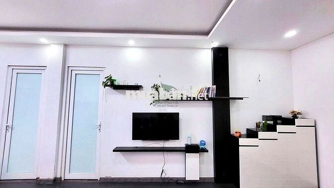 CHO THUÊ CĂN HỘ 2 PHÒNG NGỦ FULL NỘI THẤT CÓ BAN CÔNG ĐƯỜNG NGÔ QUYỀN