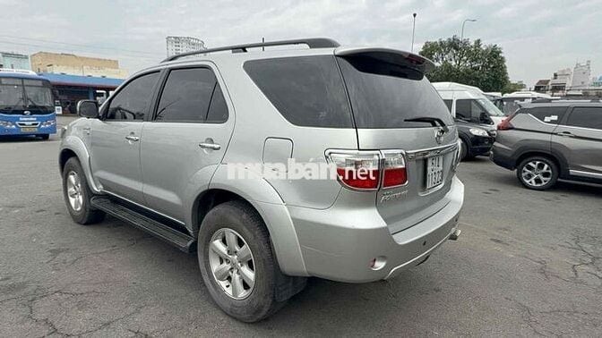 Toyota Fortuner 7 chỗ, AT, đúng chuẩn 56.000 km