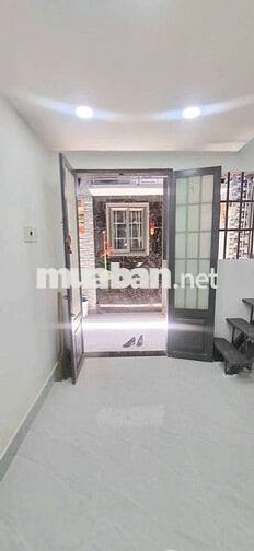 bán nhà đường ht13 gần chợ hiệp thành q12