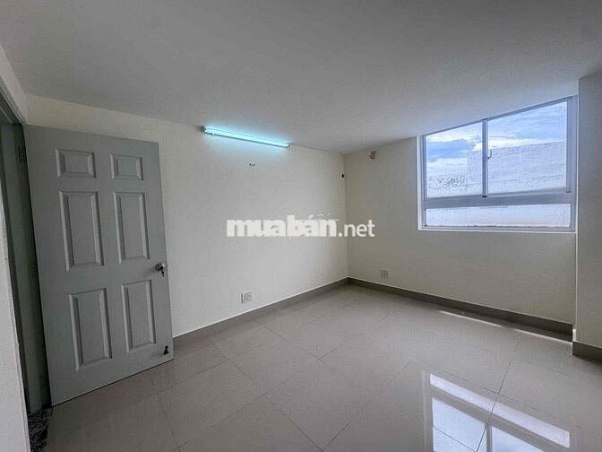 bán chung cư 1050- 2PN - sổ sẵn , 61m2