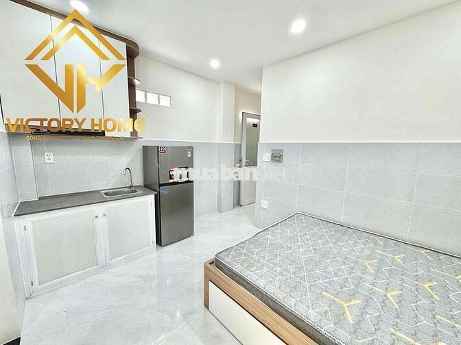 STUDIO BAN CÔNG FULL NỘI THẤT GẦN Q1