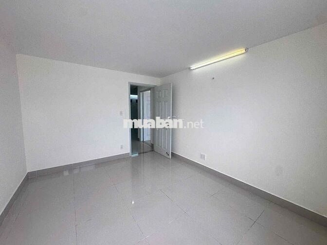 bán chung cư 1050- 2PN - sổ sẵn , 61m2