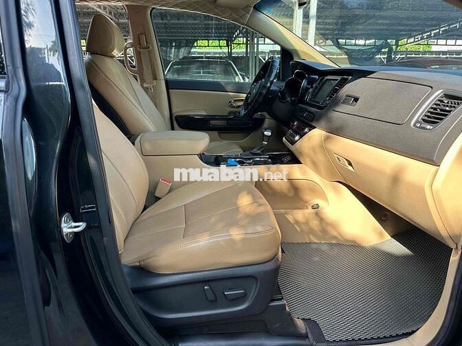 Kia Sedona Luxury 2.2D 2020 85000km Đen