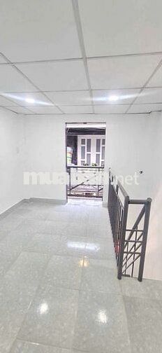 bán nhà đường ht13 gần chợ hiệp thành q12