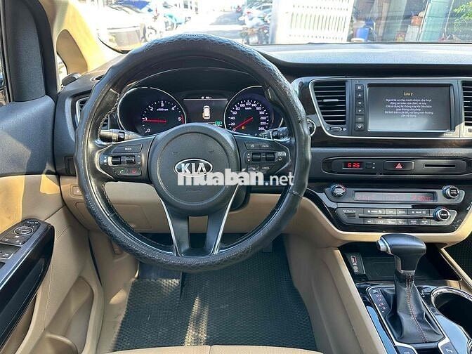 Kia Sedona Luxury 2.2D 2020 85000km Đen