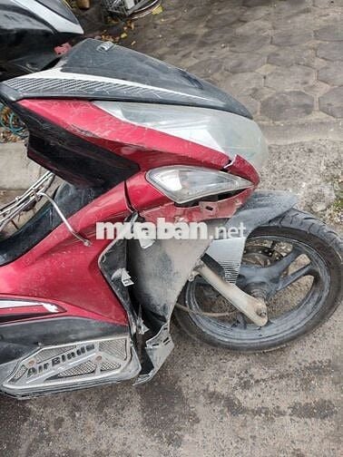 Honda Air Blade Đỏ Hư hỏng