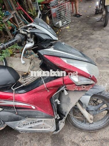 Honda Air Blade Đỏ Hư hỏng