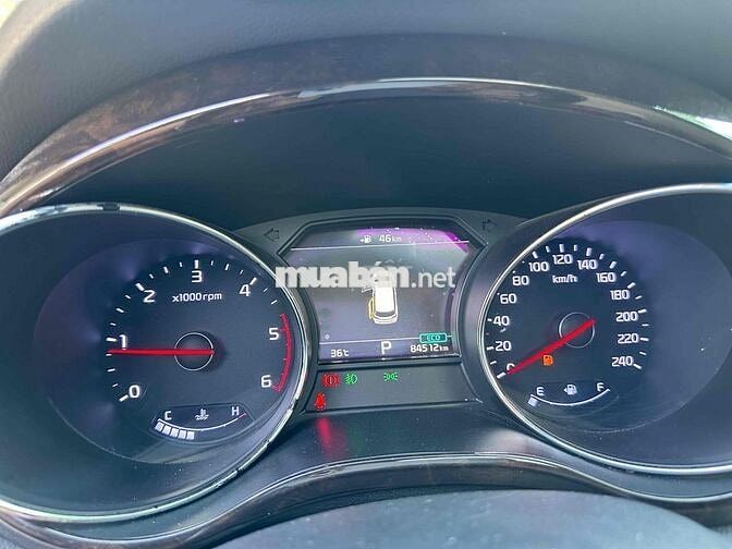 Kia Sedona Luxury 2.2D 2020 85000km Đen