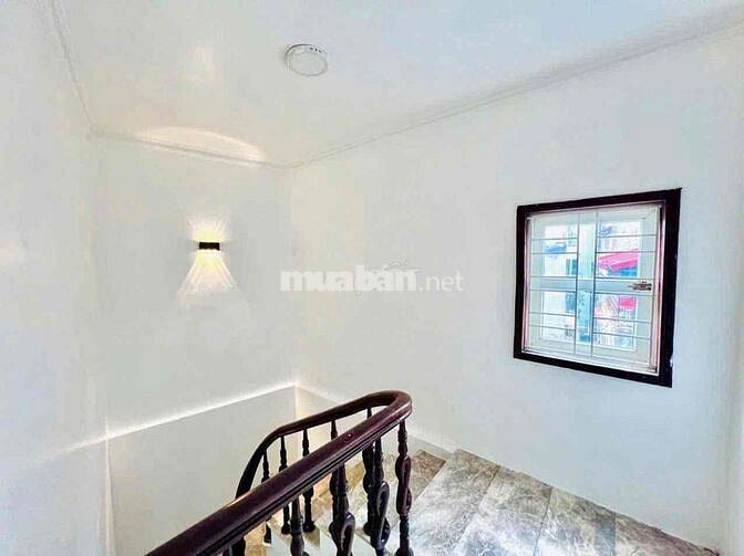 nhà bìa đỏ chính chủ 4 tầng xinh xắn