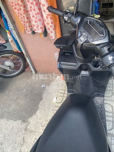 Cần bán xe Vario màu đen nhám 