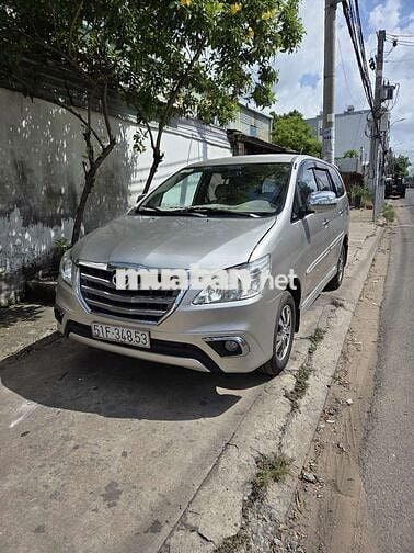 Toyota Innova E Vàng cát Số sàn