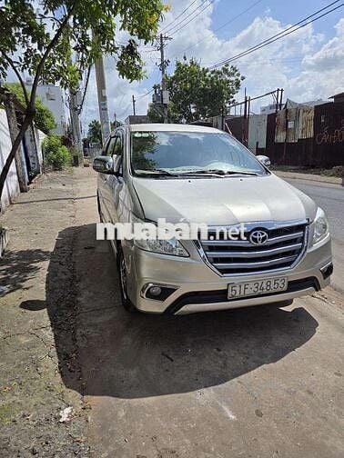 Toyota Innova E Vàng cát Số sàn