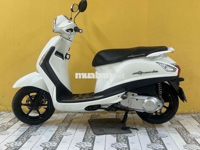 Grande 2018 Trắng đen siêu mới 43C1-732.45