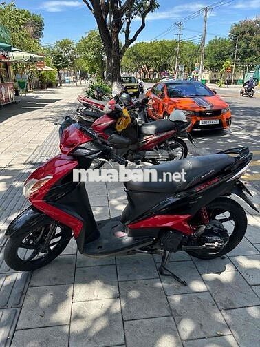 Yamaha Luvias 2013 màu Đỏ