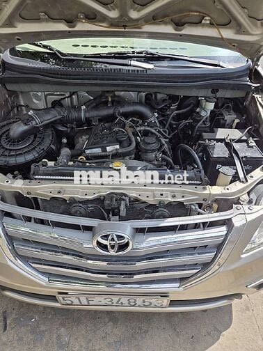Toyota Innova E Vàng cát Số sàn