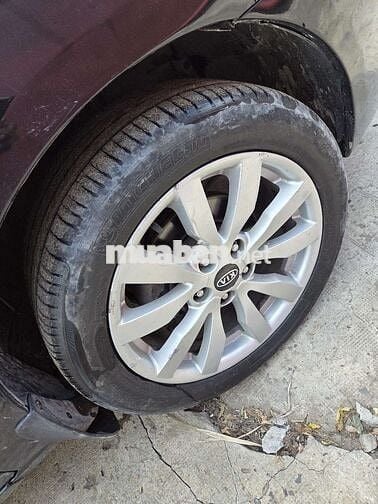 Kia Carens 2011 Đen 7 chỗ Tự động Xăng