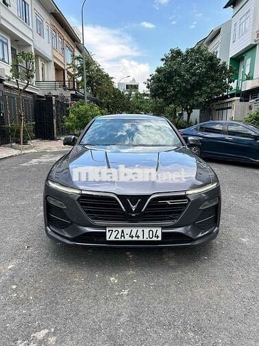 VinFast Lux A2.0 Plus 2020 Xám Tự động