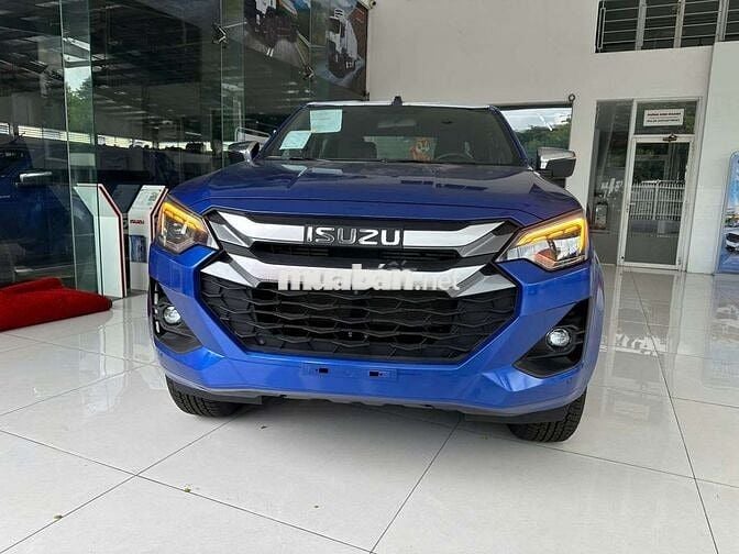 Isuzu D-Max 1 cầu tự động cao cấp 1 xe ***
